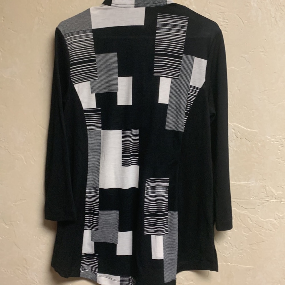 John Mark Black/white Top - Picture 5 of 5